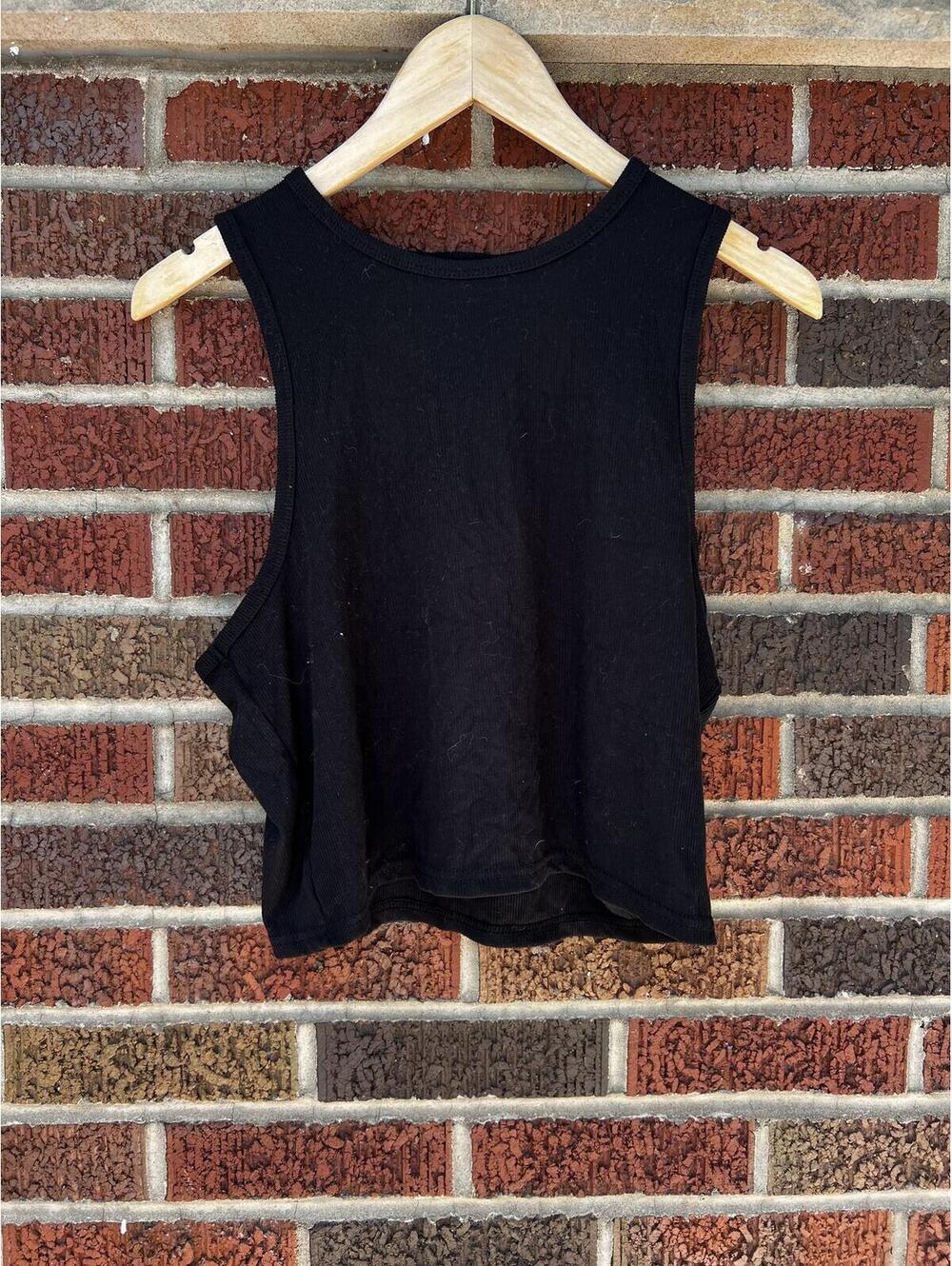 Real Essentials Black Sleeveless Scoop Neck Crop Top Tank Top